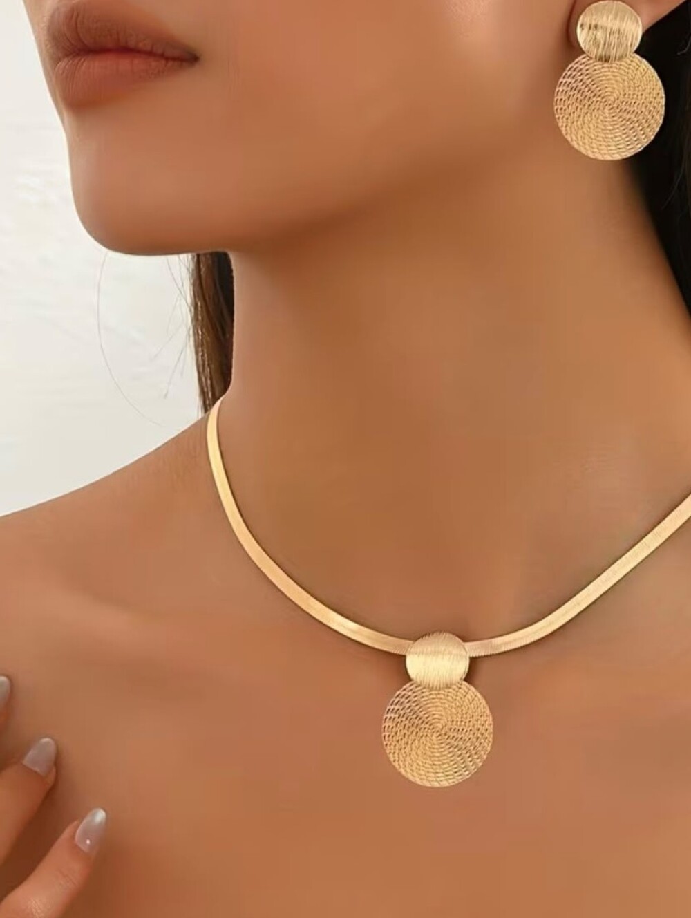 Gold Disc Pendant Choker Necklace and Earrings Set